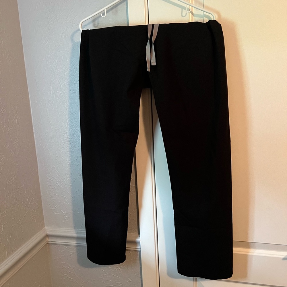 Figs small black scrub bottom